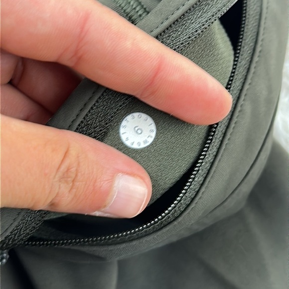 Lululemon Pace Rival Crop *Full-On Luxtreme 22" Dark Olive - Picture 5 of 5